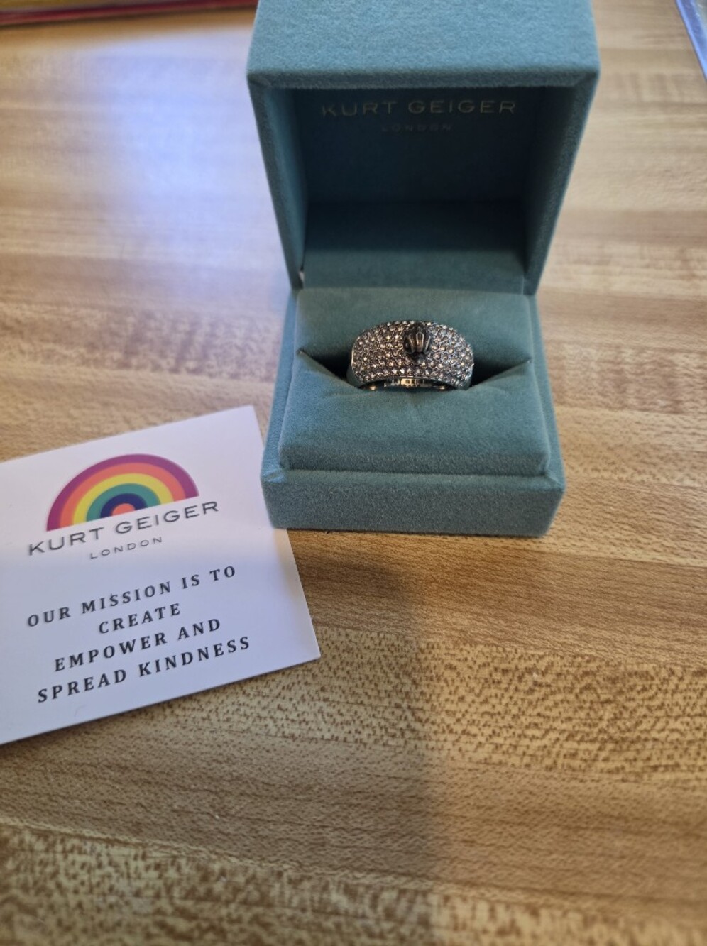 Kurt Geiger NWT STUNNING Silver Statement Ring Size M/L W/Box - Picture 6 of 6